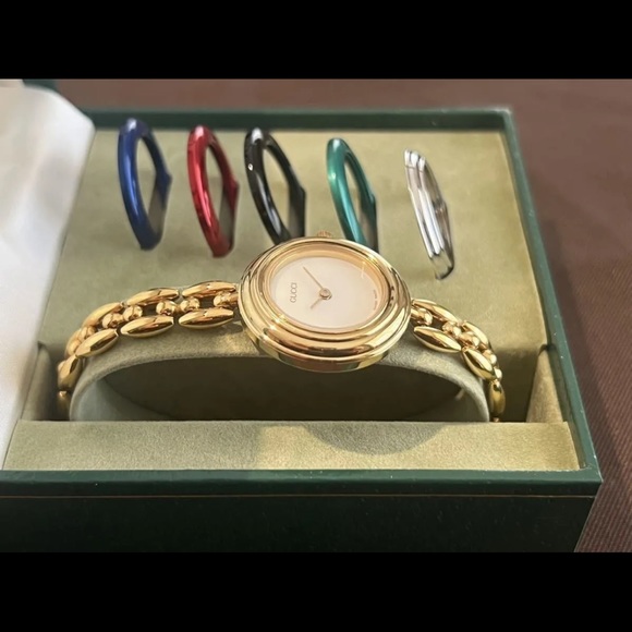 Gucci Metallic Vintage Watch Bracelet 14k gold plated SWISS MADE QUARTZ - Picture 2 of 11